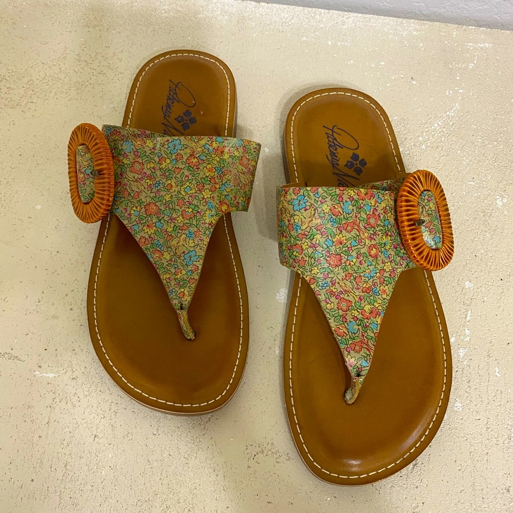 Patricia Nash sandals size 71/2